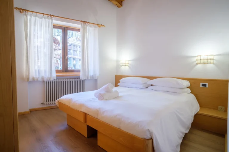 appartamento-madonnadicampiglio-camera1