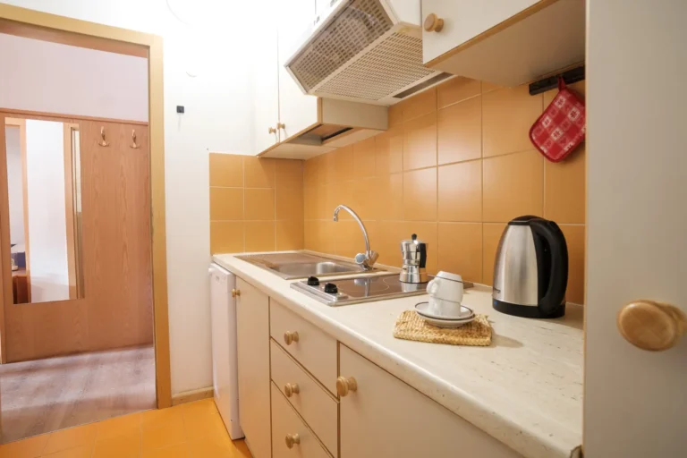 appartamento-madonnadicampiglio-cucina2