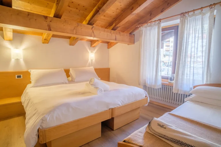chalet-madonnadicampiglio-camera1